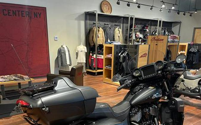 2023 Indian Motorcycle Roadmaster® Dark Horse®