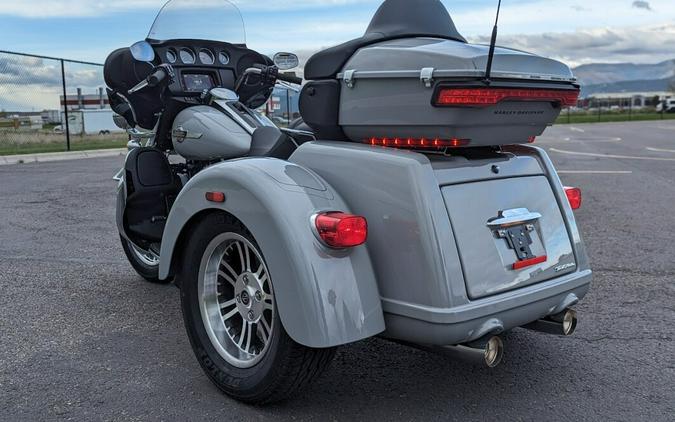 2024 Harley-Davidson Tri Glide Ultra Billiard Gray