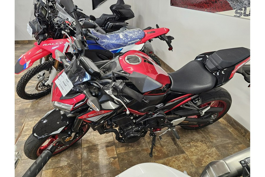 2024 ZR900 ABS - Kawasaki