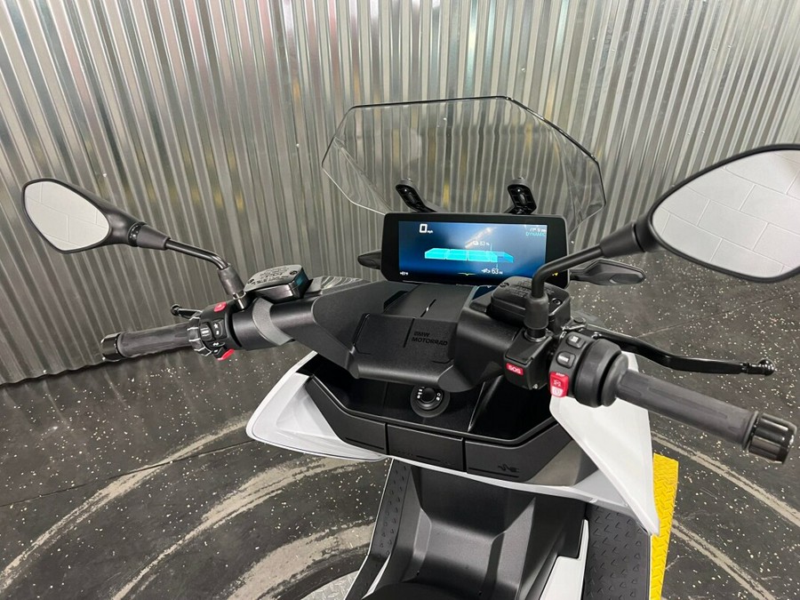 2024 BMW Motorrad CE 04