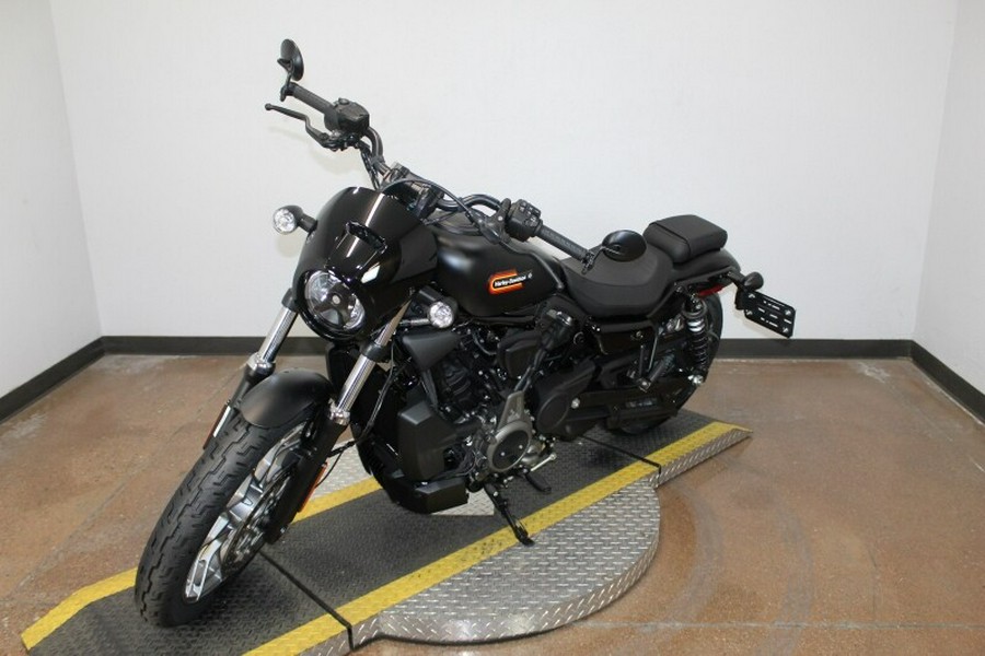 Harley-Davidson Nightster™ Special 2024 RH975S 84472649 BLACK DENIM
