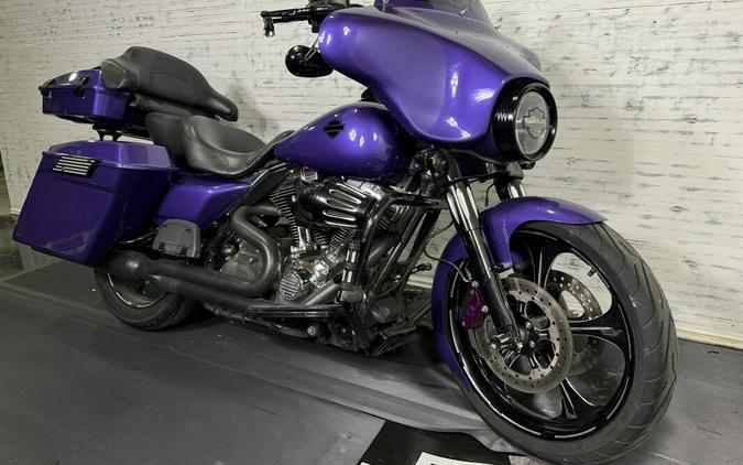 2008 Harley-Davidson Street Glide® w/ Custom Paint, Custom Wheels, Tour Pack, & D&D 2-1!