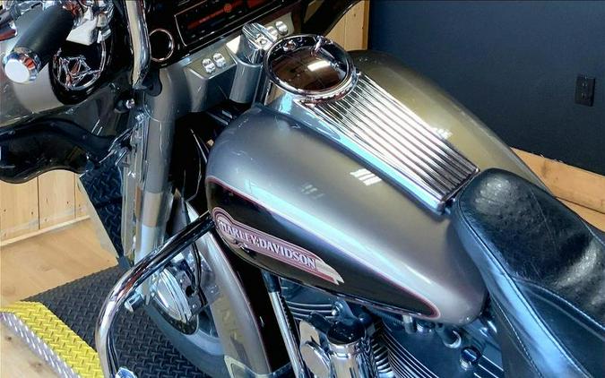 2005 Harley-Davidson® FLHTC-I