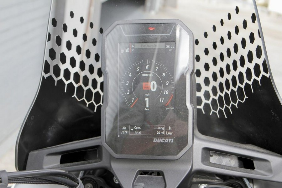 2025 Ducati DesertX 937