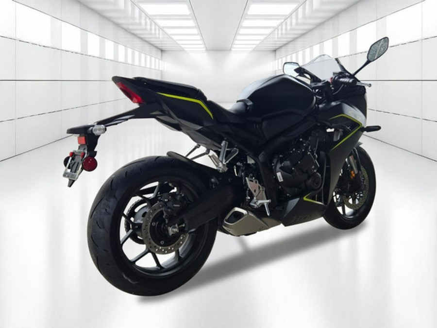 2026 Honda CBR650R E-Clutch