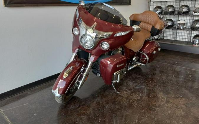 2020 Indian Motorcycle® Roadmaster® Burgundy Metallic