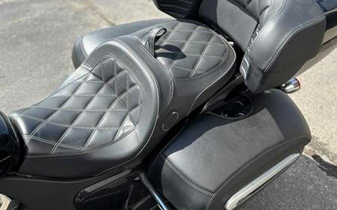 2025 Indian Motorcycle® Roadmaster® Limited Black Metallic