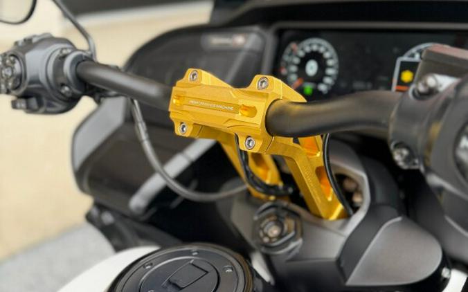 2025 Harley-Davidson® Road Glide® FLTRX White Onyx Pearl - Black Finish