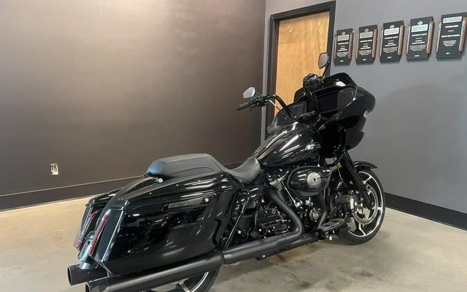 2024 Harley-Davidson® Road Glide® Vivid Black