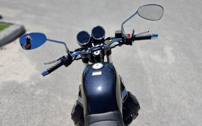 2023 Moto Guzzi V7 Special