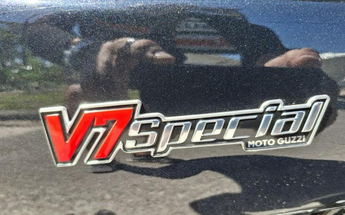 2023 Moto Guzzi V7 Special
