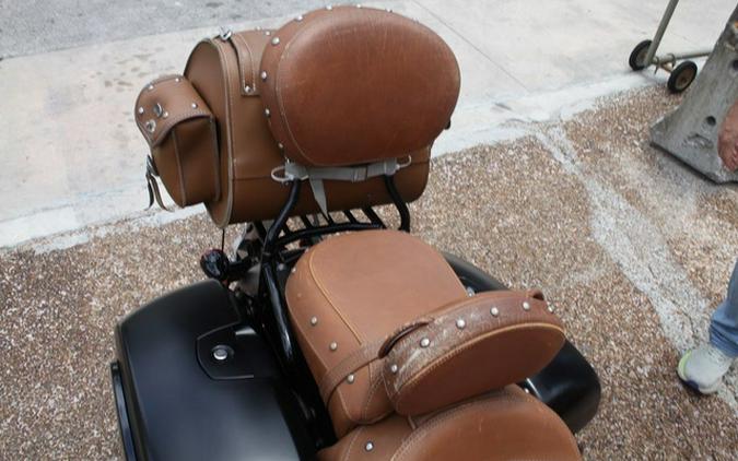 2019 Indian Chieftain Dark Horse Thunder Black Smoke Dark Horse Bronze Smoke