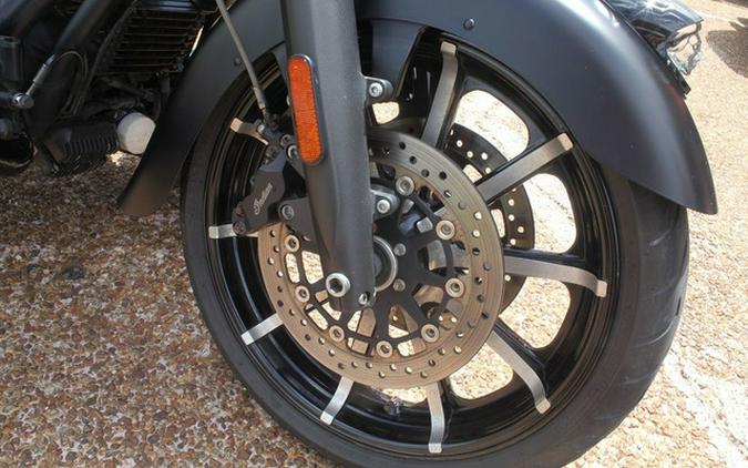 2019 Indian Chieftain Dark Horse Thunder Black Smoke Dark Horse Bronze Smoke