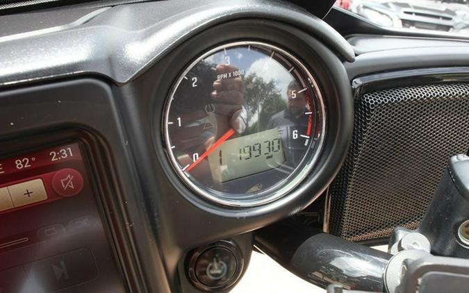 2019 Indian Chieftain Dark Horse Thunder Black Smoke Dark Horse Bronze Smoke