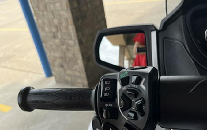 2014 Can-Am Spyder RT Limited - SE6