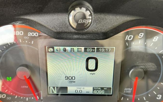 2014 Can-Am Spyder RT Limited - SE6