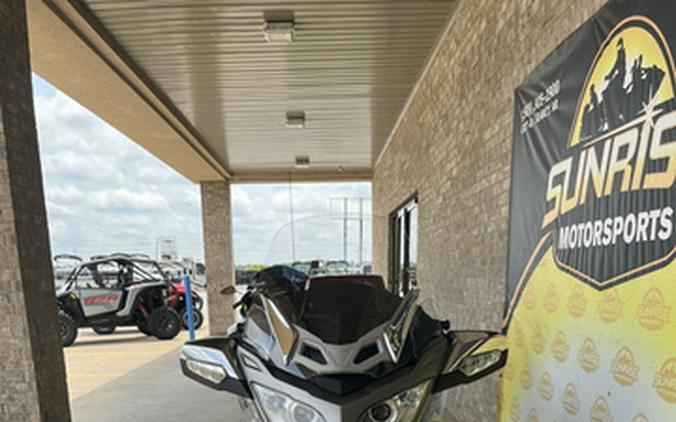 2014 Can-Am Spyder RT Limited - SE6