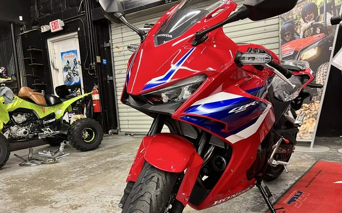 2025 Honda CBR500R ABS