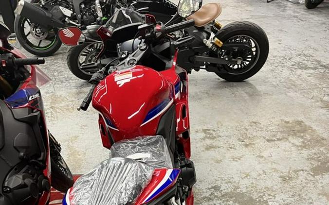 2025 Honda CBR500R ABS