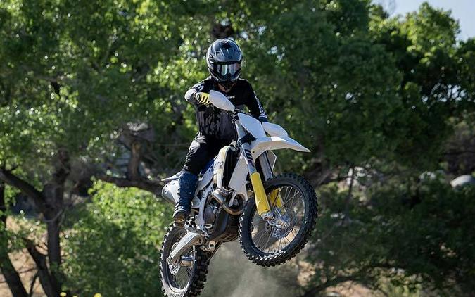 2027 FX 350 - Husqvarna Motorcycles