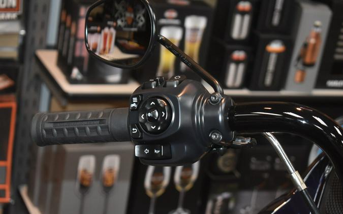 FLTRX 2025 Road Glide®