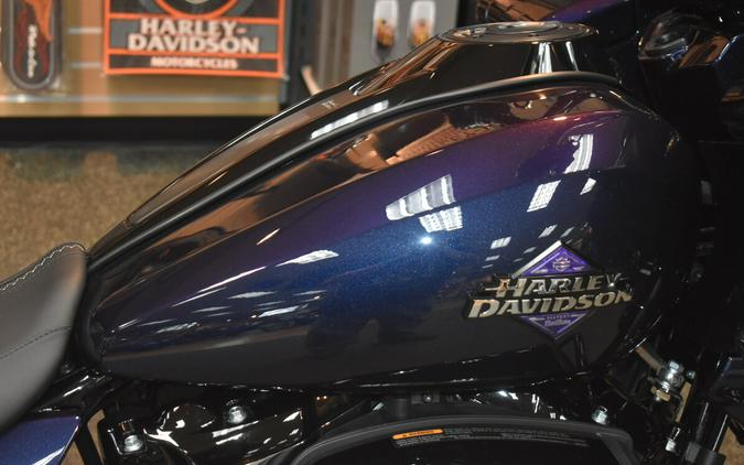 FLTRX 2025 Road Glide®