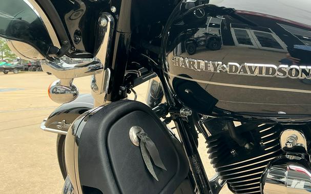 2015 Harley-Davidson® ULTRA CLASSIC LIMITED