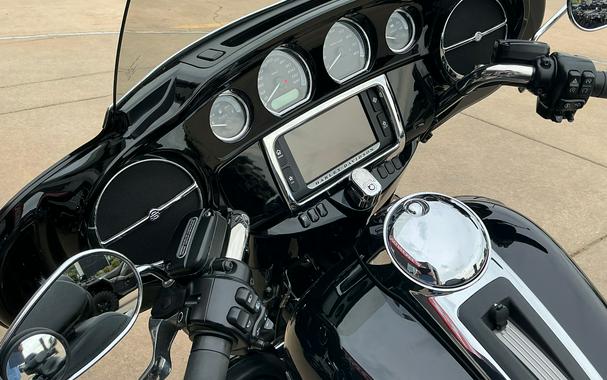 2015 Harley-Davidson® ULTRA CLASSIC LIMITED