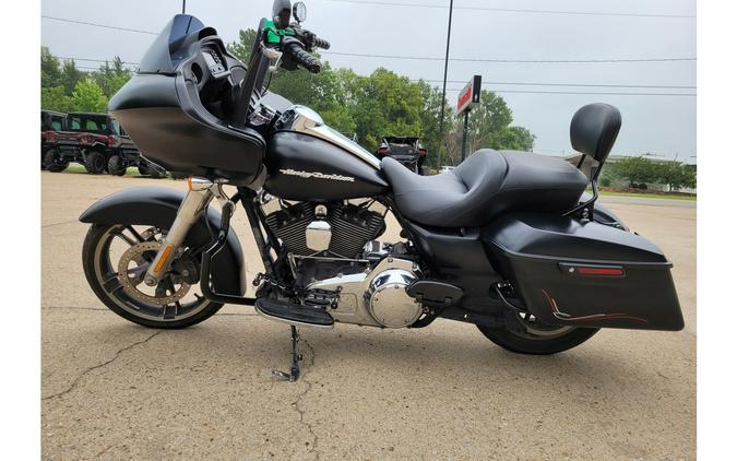 2015 ROAD GLIDE - Harley-Davidson®