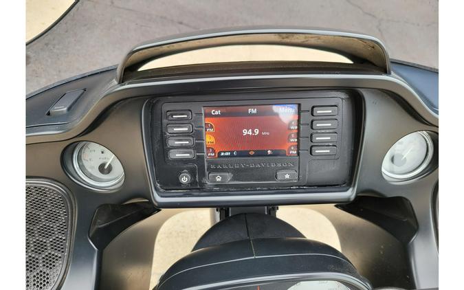 2015 ROAD GLIDE - Harley-Davidson®