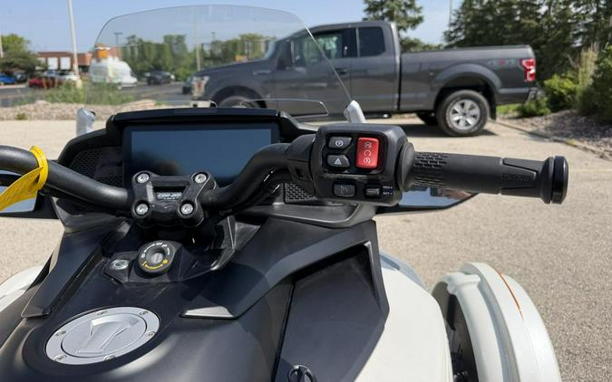 2026 Can-Am Spyder F3 Limited Platine