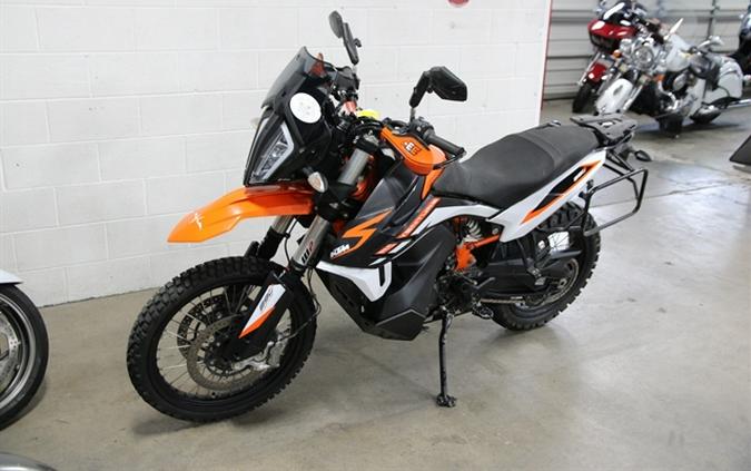 2022 KTM 890 ADVENTURE R
