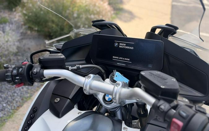 2023 BMW Motorrad R 1250 RT Alpine White