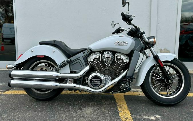 2020 Indian Scout Bobber Twenty Review (10 Fast Facts)