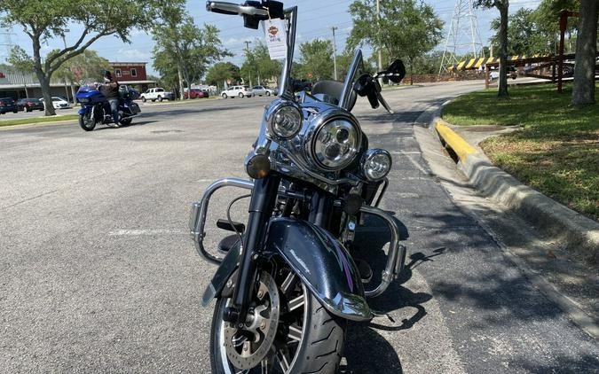 2015 Harley-Davidson Road King Classic