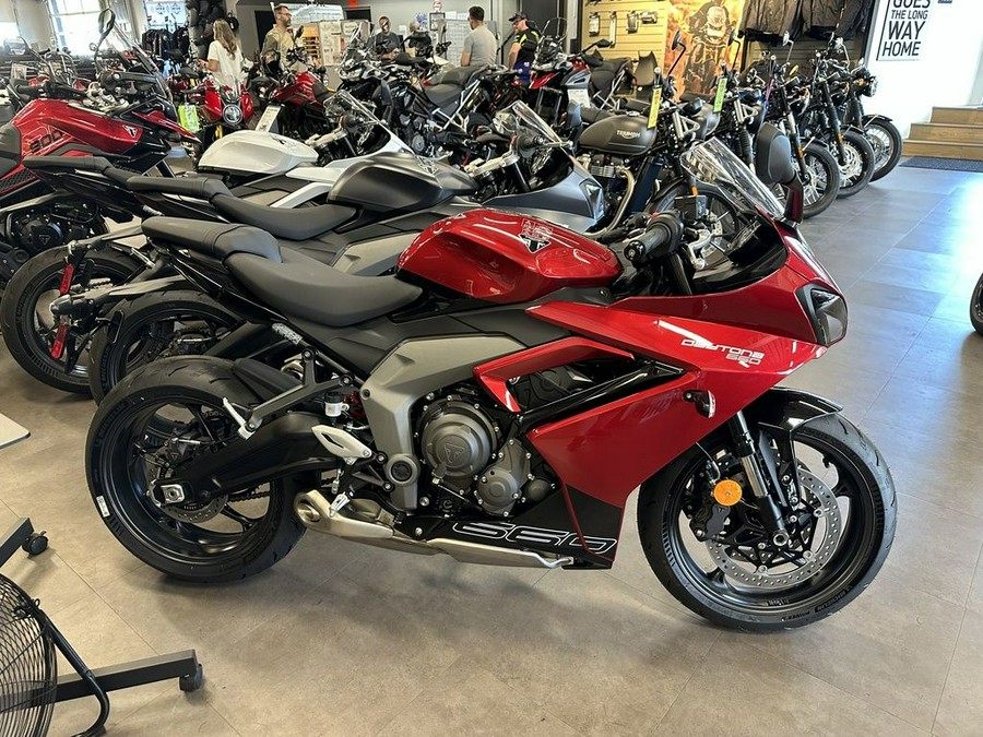 2025 Triumph Daytona 660 Carnival Red/Sapphire Black