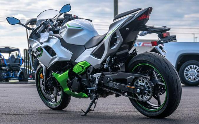 New 2024 Kawasaki Ninja 7 Hybrid ABS