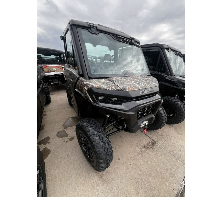 2026 Can-Am Defender XT CAB HD11