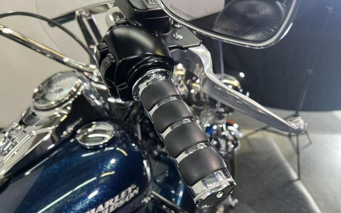 2016 Harley-Davidson® FLSTC - Heritage Softail® Classic