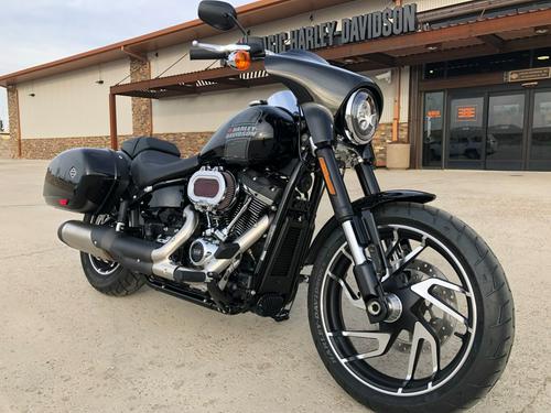 2021 Harley-Davidson Sport Glide Review: Two-Wheeled Convertible