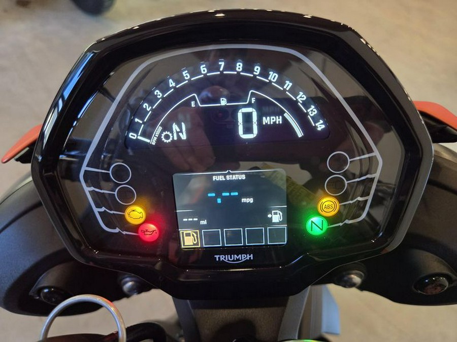 2025 Triumph Street Triple 765 R