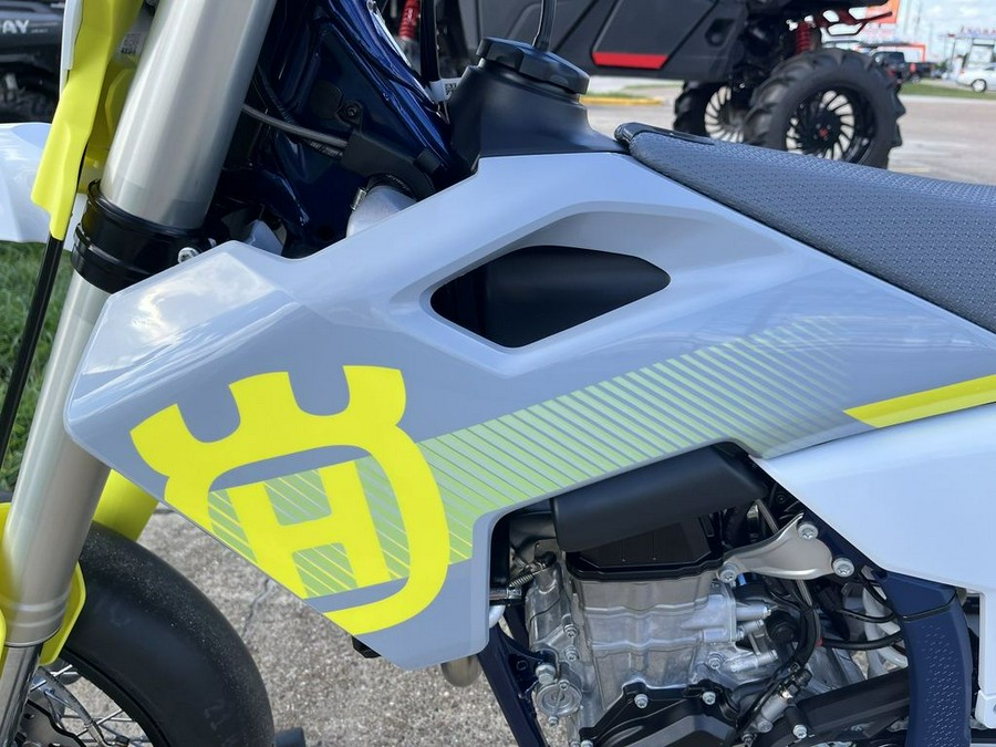 2024 Husqvarna® FS 450