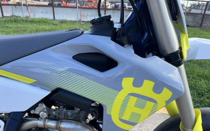 2024 Husqvarna® FS 450