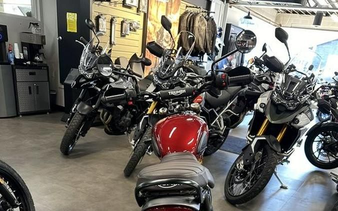 2024 Triumph Scrambler 400 X Carnival Red / Phantom Black