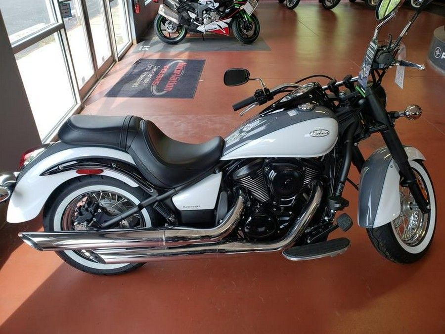 2021 Kawasaki Vulcan® 900 Classic