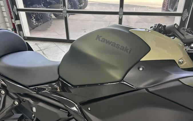 2024 Kawasaki Ninja® 650 Metallic Covert Green/Metallic Spark Black