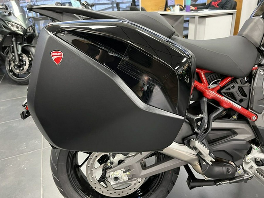 2025 Ducati Multistrada V4 S Travel & Radar Thrilling Black