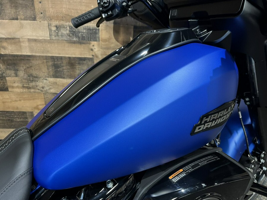 2026 Harley-Davidson® Street Glide® Aurora Blue Denim - Black FLHX