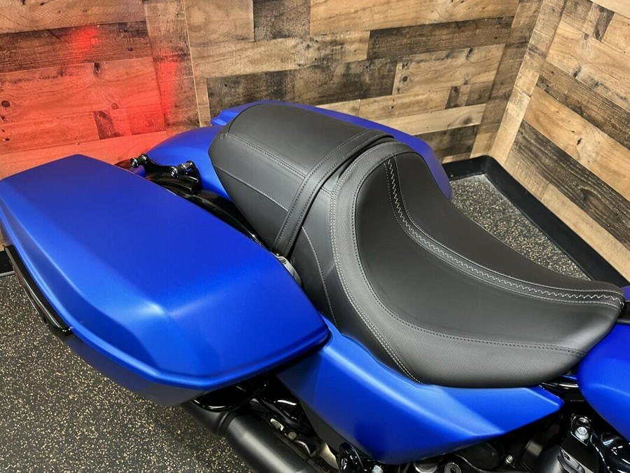 2026 Harley-Davidson® Street Glide® Aurora Blue Denim - Black FLHX