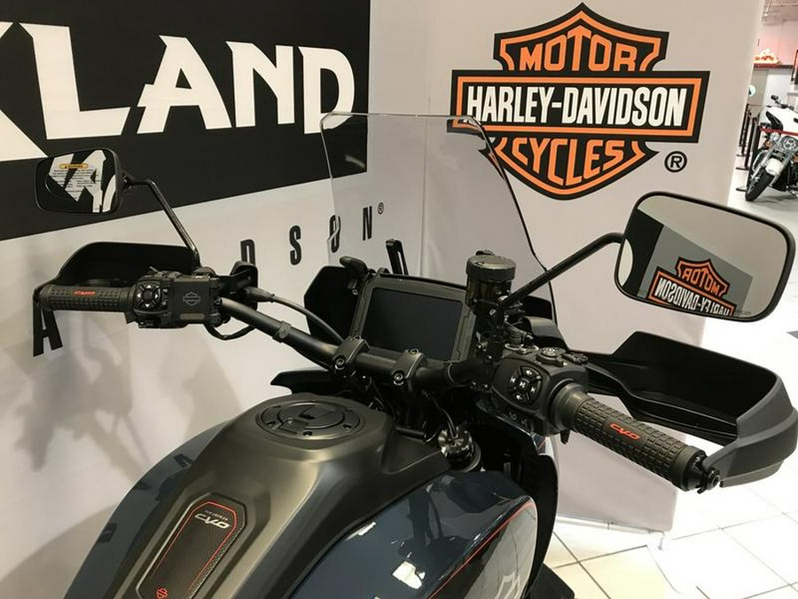 2025 Harley-Davidson® CVO™ Pan America®